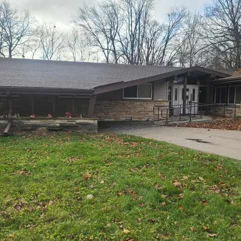 10133 Brookside, Hales Corners, WI 53130