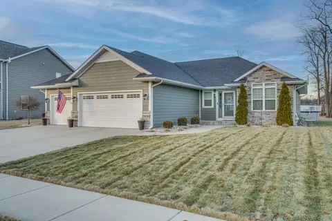 2828 Crosswinds, Mount Pleasant, WI 53403