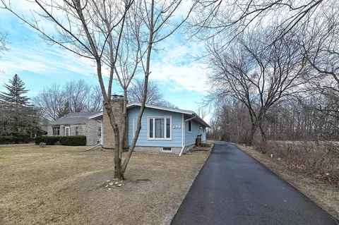 290 W Oakwood, Oak Creek, WI 53154