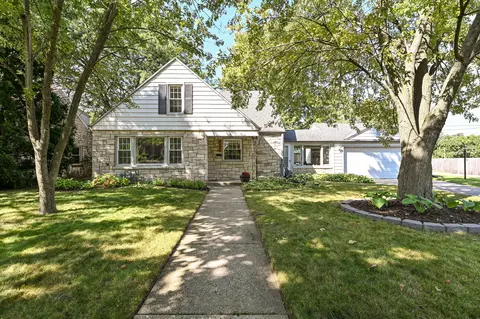 2609 N 80th, Wauwatosa, WI 53213