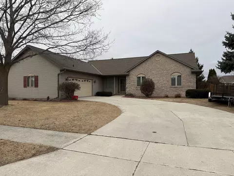 5010 Roneta, Manitowoc, WI 54220