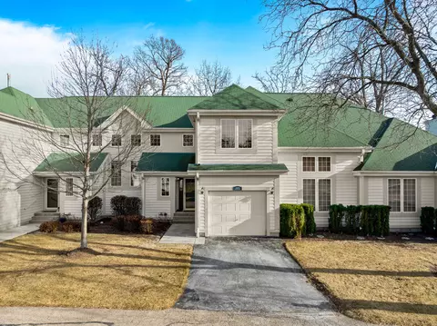 1617 Woodland #12-67, Geneva, WI 53147