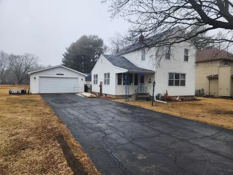 2221 North Shr, Delavan, WI 53115