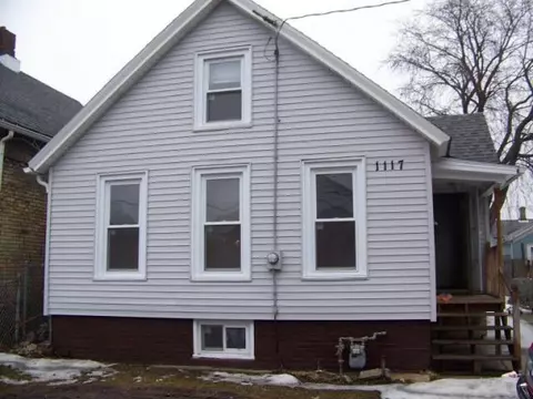 1117 Hartman, Racine, WI 53404