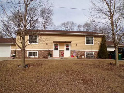 111 Healy #113, Fort Atkinson, WI 53538