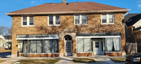 2421 Geneva, Racine, WI 53402
