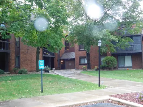 4215 N 100th #250, Milwaukee, WI 53222