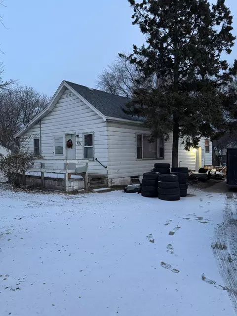827 Plank, Menasha, WI 54952