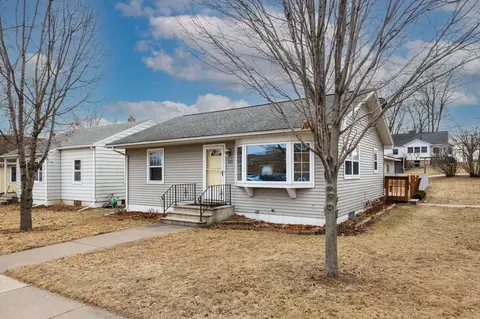 121 4th, Onalaska, WI 54650