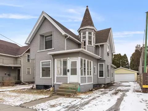 1510 Clark, Manitowoc, WI 54220