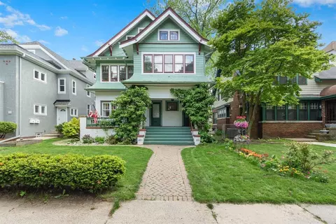2427 E Stratford #1, Shorewood, WI 53211
