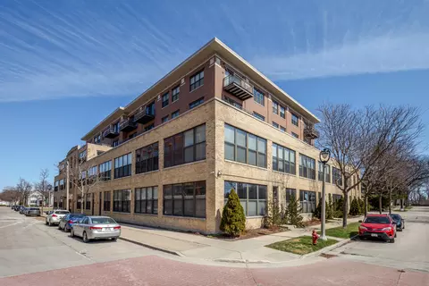 1924 N Hubbard #313, Milwaukee, WI 53212