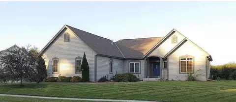 1387 Mamerow, Oconomowoc, WI 53066