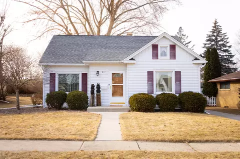 211 Grand, Mayville, WI 53050