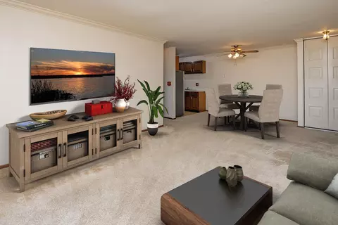 6135 W Howard #2, Greenfield, WI 53220
