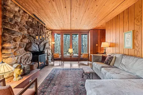 20318 60th, Paris, WI 53104