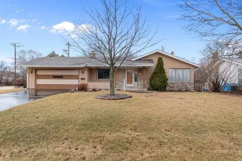 6197 S 38th, Greenfield, WI 53221