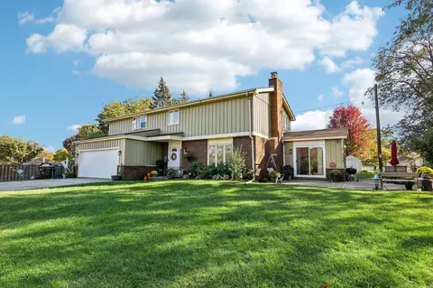 4620 S 36th, Greenfield, WI 53221
