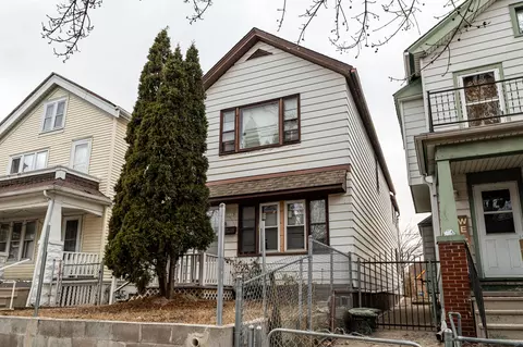 1937 S 10th, Milwaukee, WI 53204