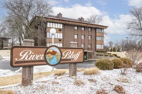 n85w15650 Ridge #107, Menomonee Falls, WI 53051
