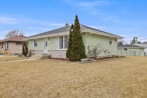 8000 W Tesch, Milwaukee, WI 53220