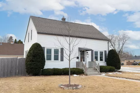 1001 8th, Grafton, WI 53024