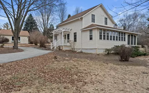 n65w30914 Beaver Lk, Merton, WI 53029