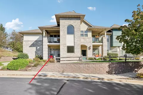 470 N Silverbrook #101, West Bend, WI 53090