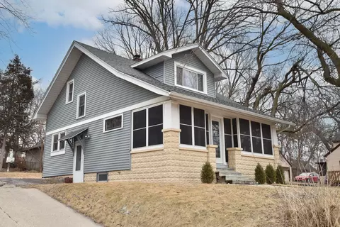 329 Delafield, Waukesha, WI 53188