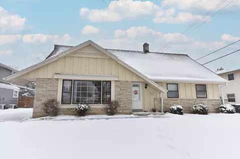 5805 S New York, Cudahy, WI 53110