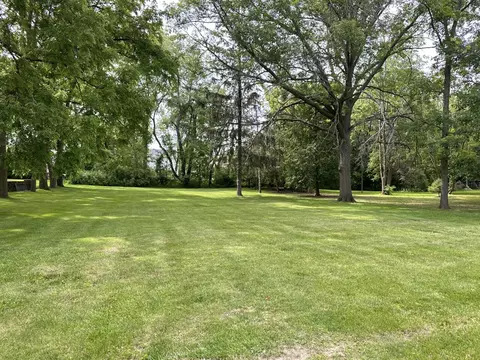 Lt8 Riverside, Waterford, WI 53185