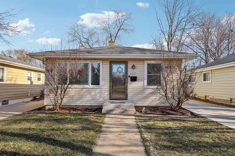 2203 Ohio, Racine, WI 53405