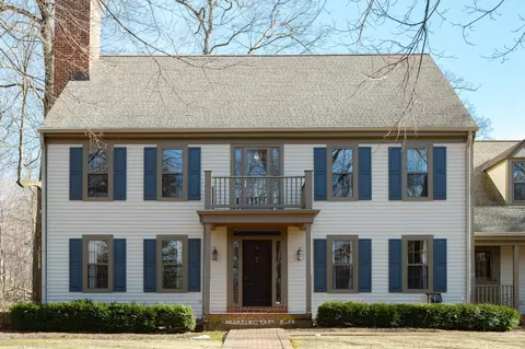 w229s4340 Milky Way, Waukesha, WI 53189