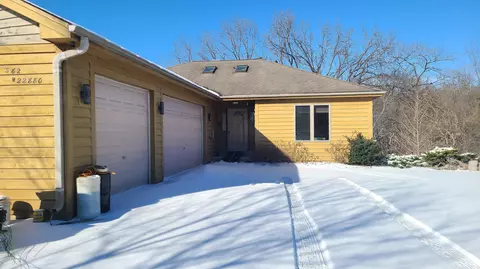 s82w22880 Parkwood, Big Bend, WI 53103
