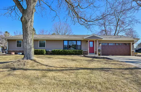1300 Riverton, Mukwonago, WI 53149