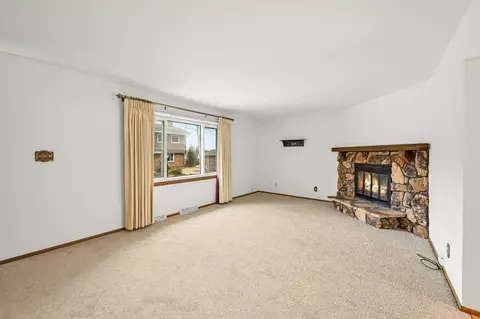 9846 W Layton, Greenfield, WI 53228