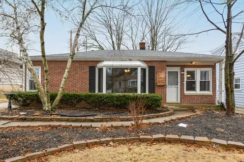 501 N 114th, Wauwatosa, WI 53226
