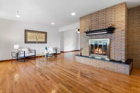 1261 Lakefield, Grafton, WI 53024