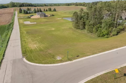 2092 Paradise Hls #LT 22, Trenton, WI 53095