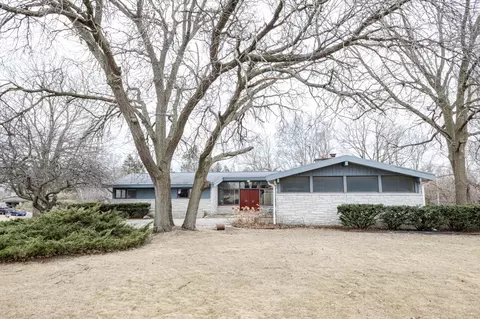 s23w22751 Hinsdale, Waukesha, WI 53186