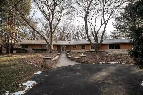 w288s4816 Rockwood, Genesee, WI 53189