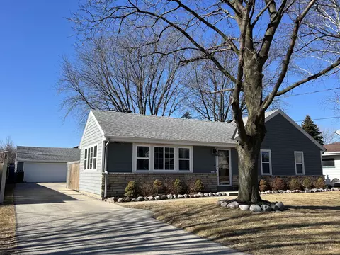 4321 S 49th, Greenfield, WI 53220
