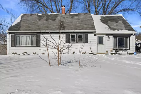 4820 W W Ml, Milwaukee, WI 53218