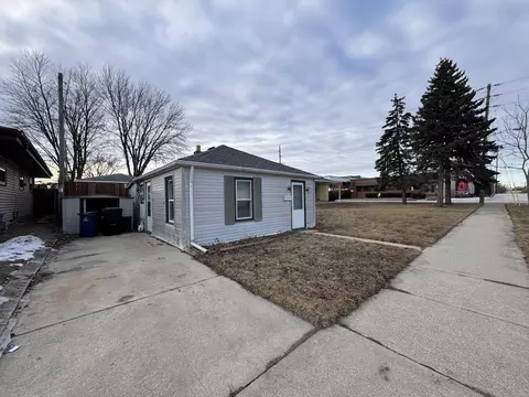 2108 Oregon, Racine, WI 53405