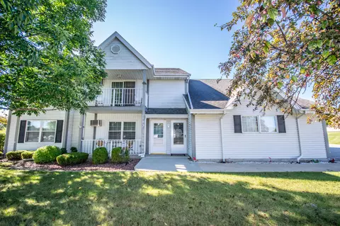 183 Minz Park #3, West Bend, WI 53095