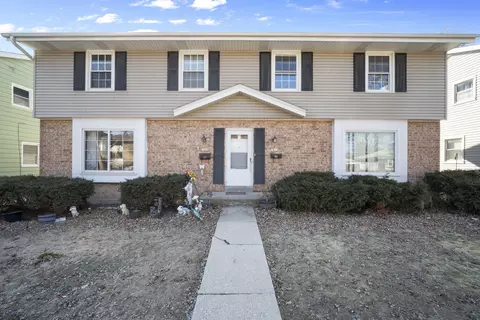 7809 W Waterford #7811, Milwaukee, WI 53220
