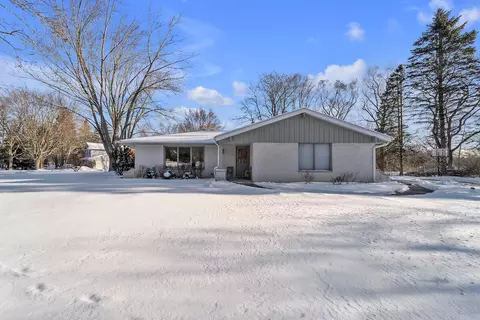 2920 W Chestnut, Mequon, WI 53092