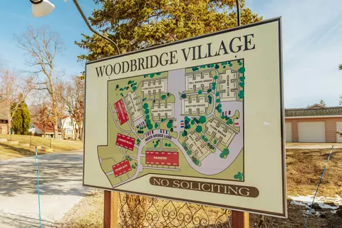 5234 Woodbridge, Greenfield, WI 53221