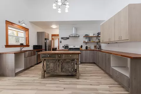 w5450 Briarwood Road, Sugar Creek, WI 53121