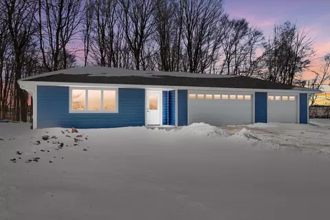 7277 Beech, Fredonia, WI 53075